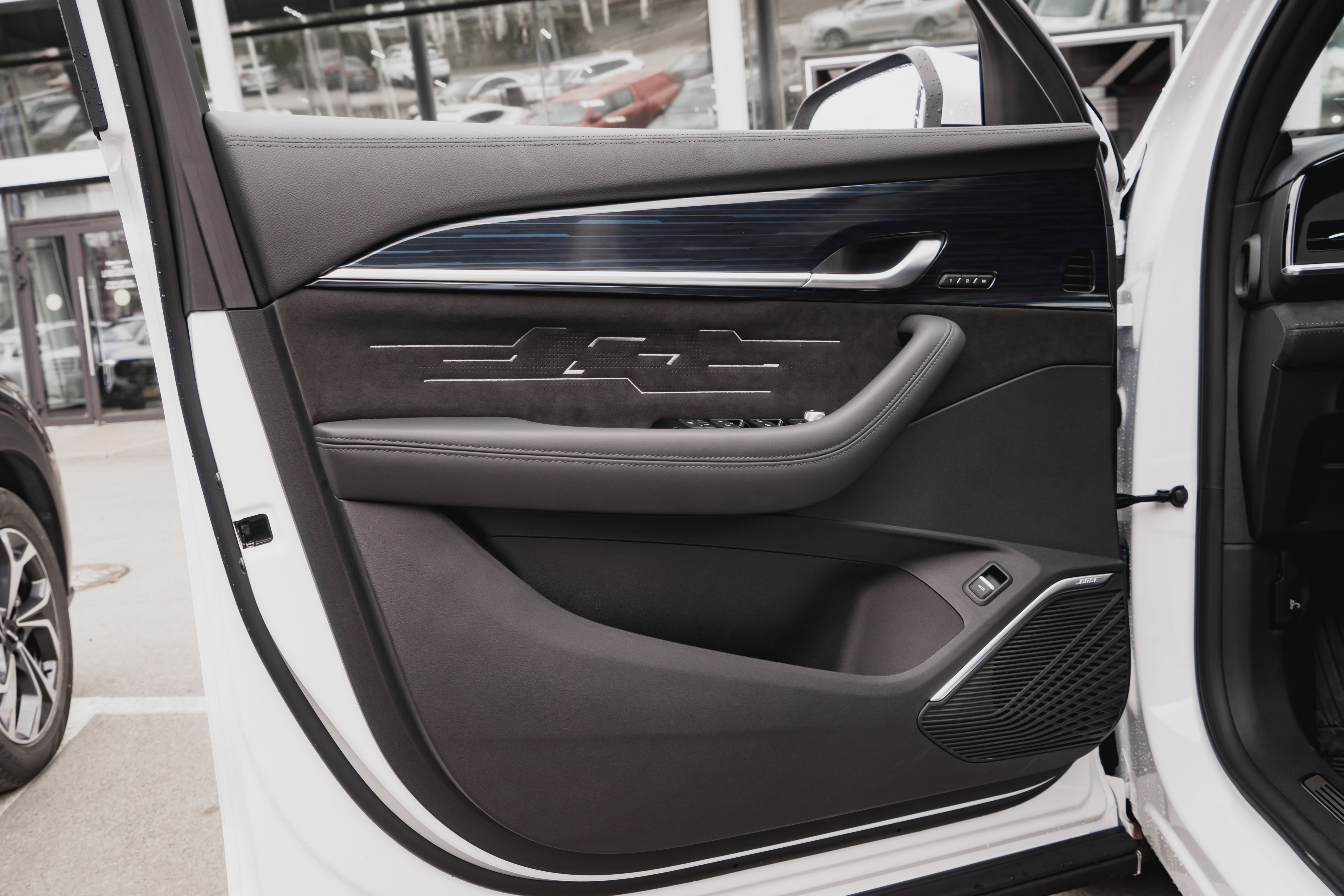 Geely MONJARO Flagship