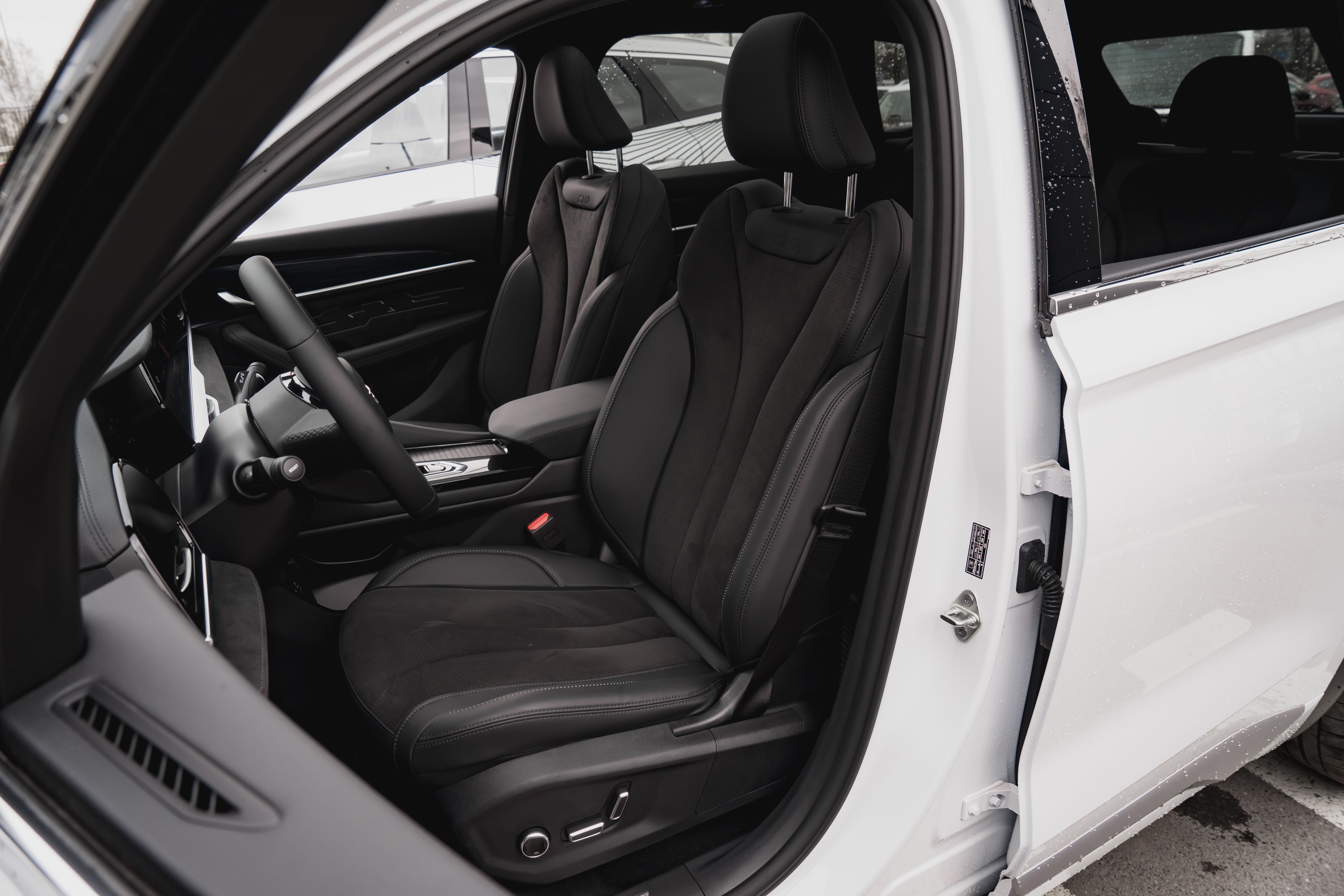 Geely MONJARO Flagship