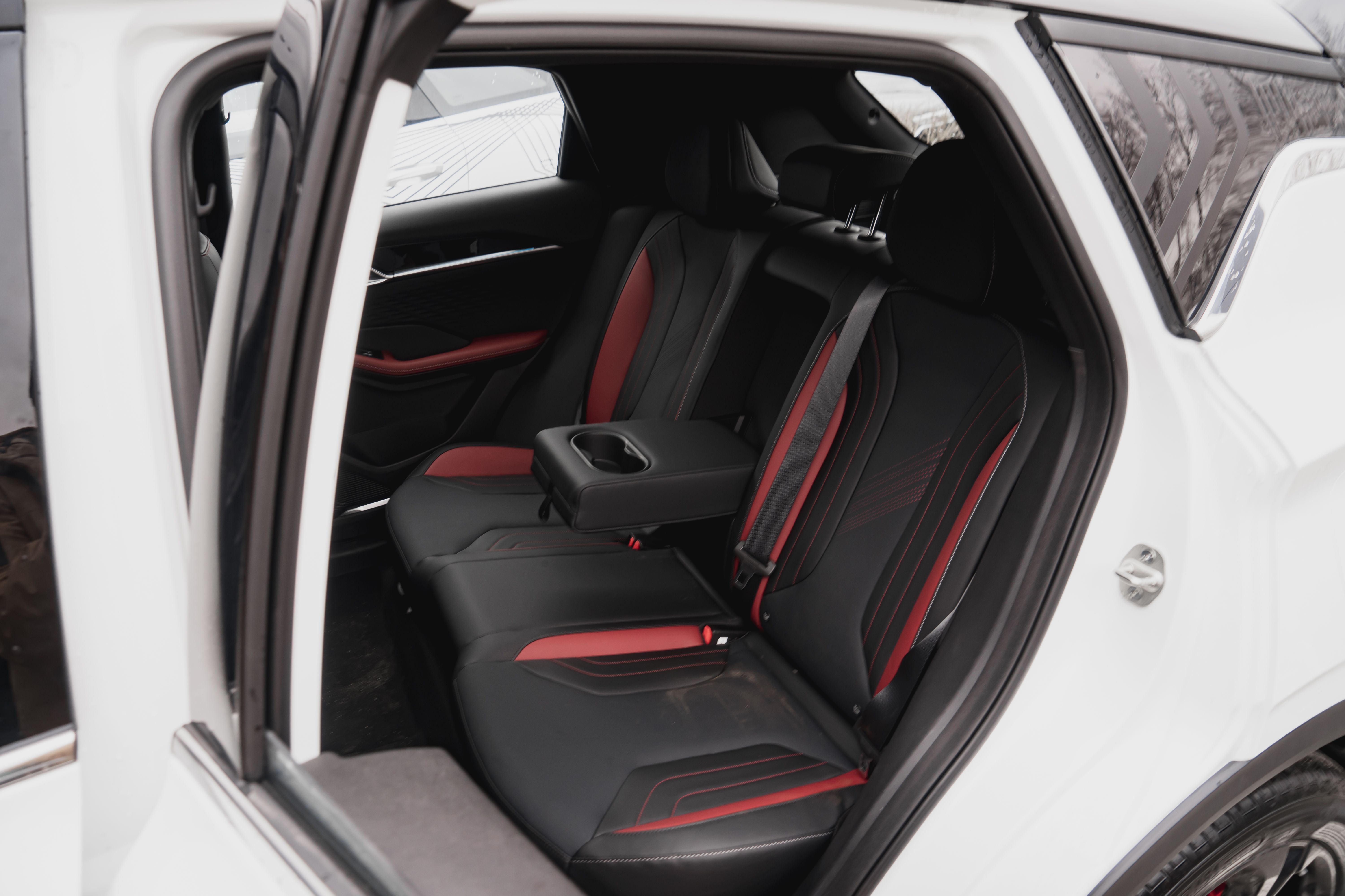 Geely Coolray I Restailing Flagship