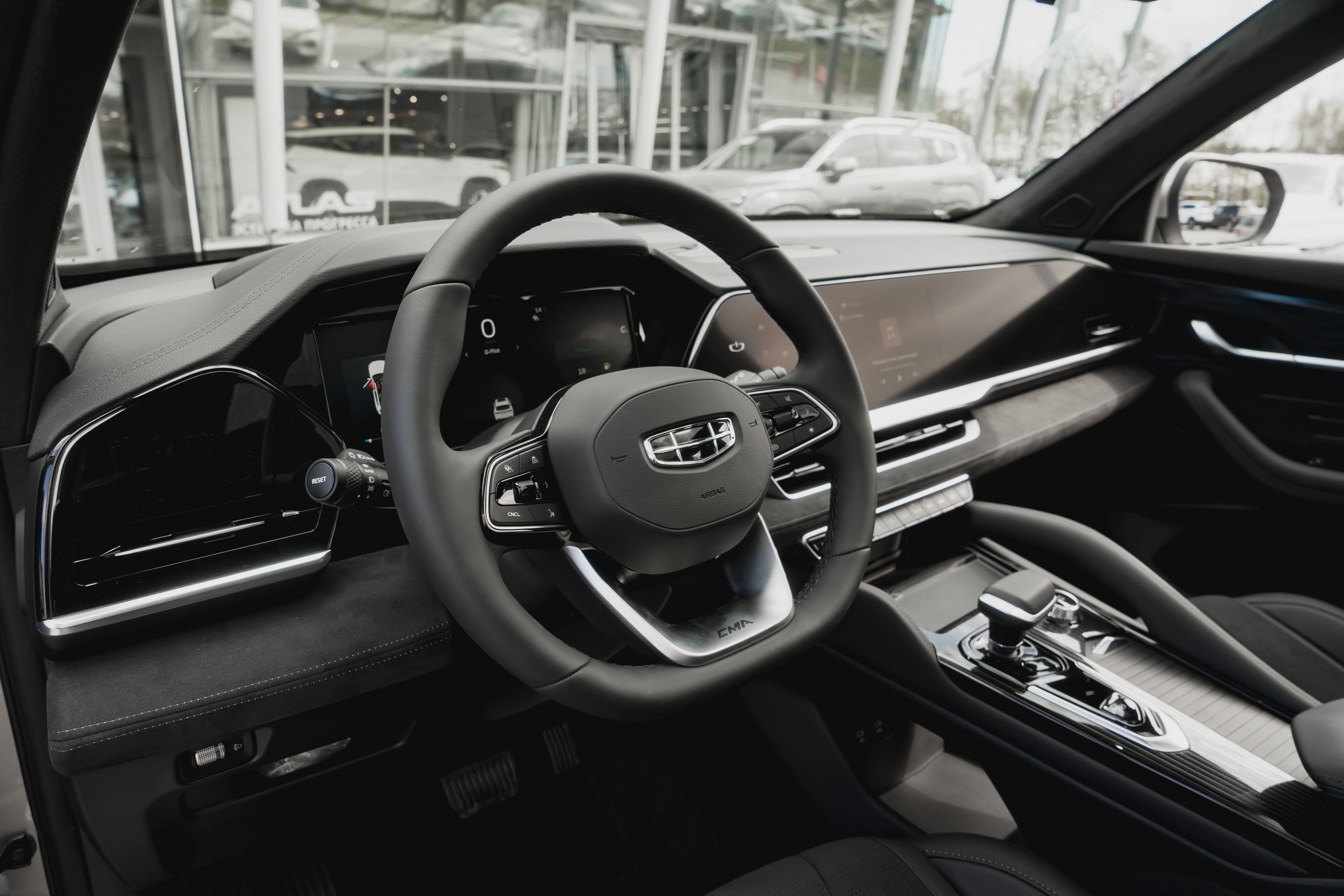 Geely MONJARO Luxury