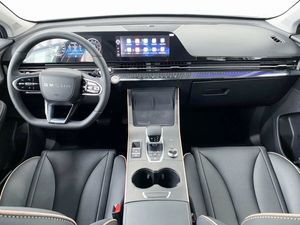 Omoda C5 Active