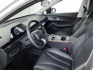 Omoda C5 Active