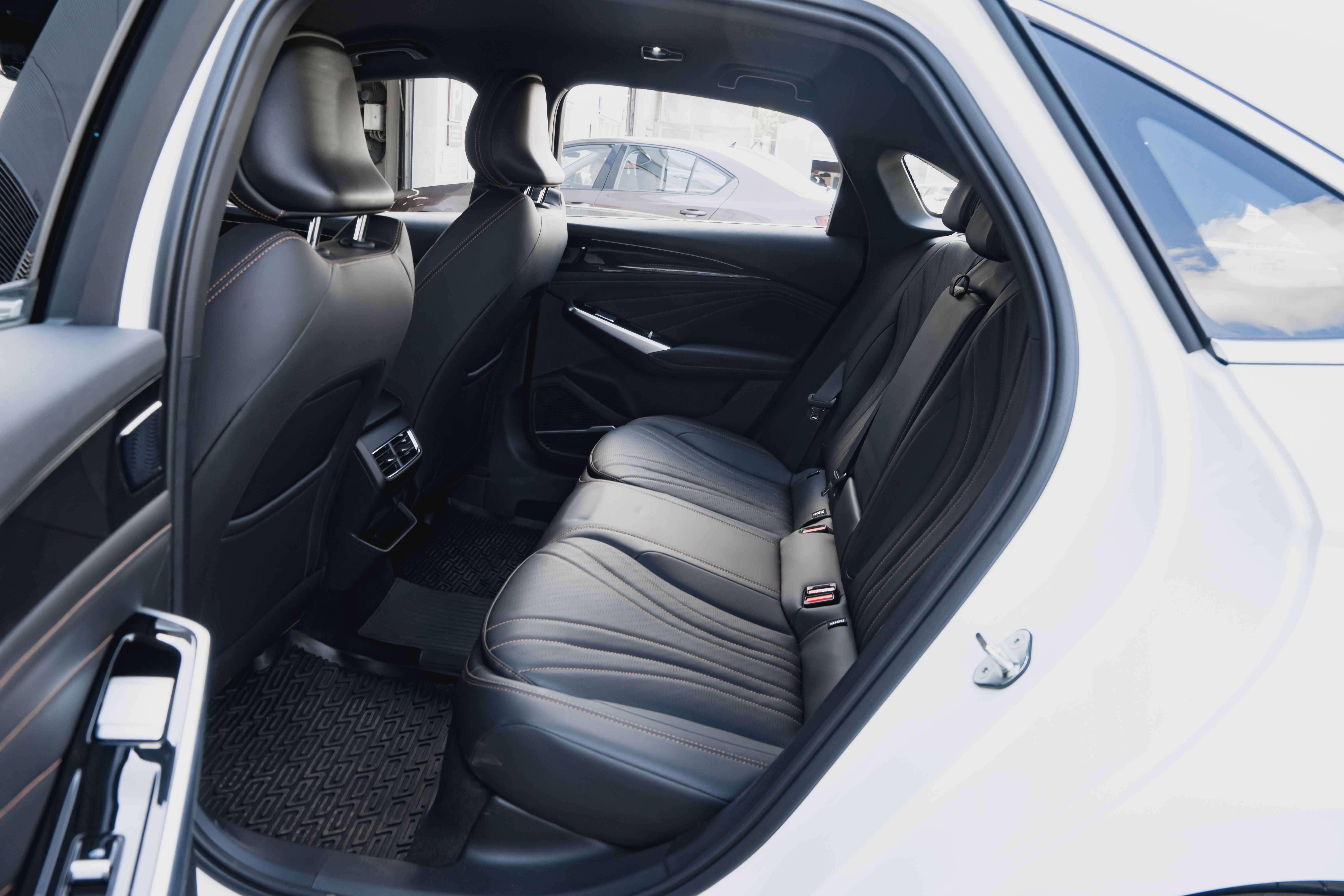 Geely Preface Flagship