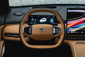 Geely EX5 EM-i 2025 года, 0 км - вид 24