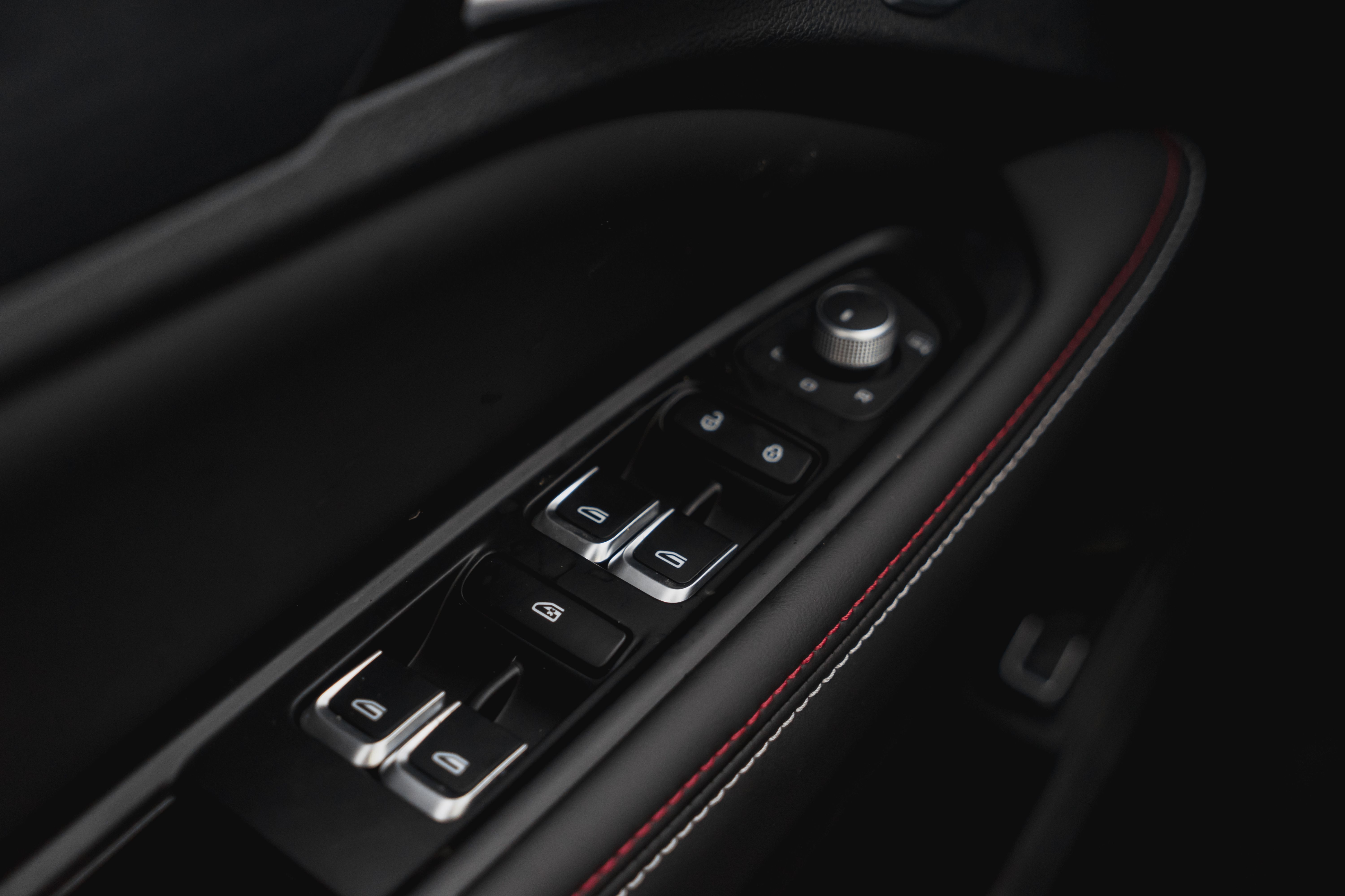 Knewstar 001 Flagship Sport