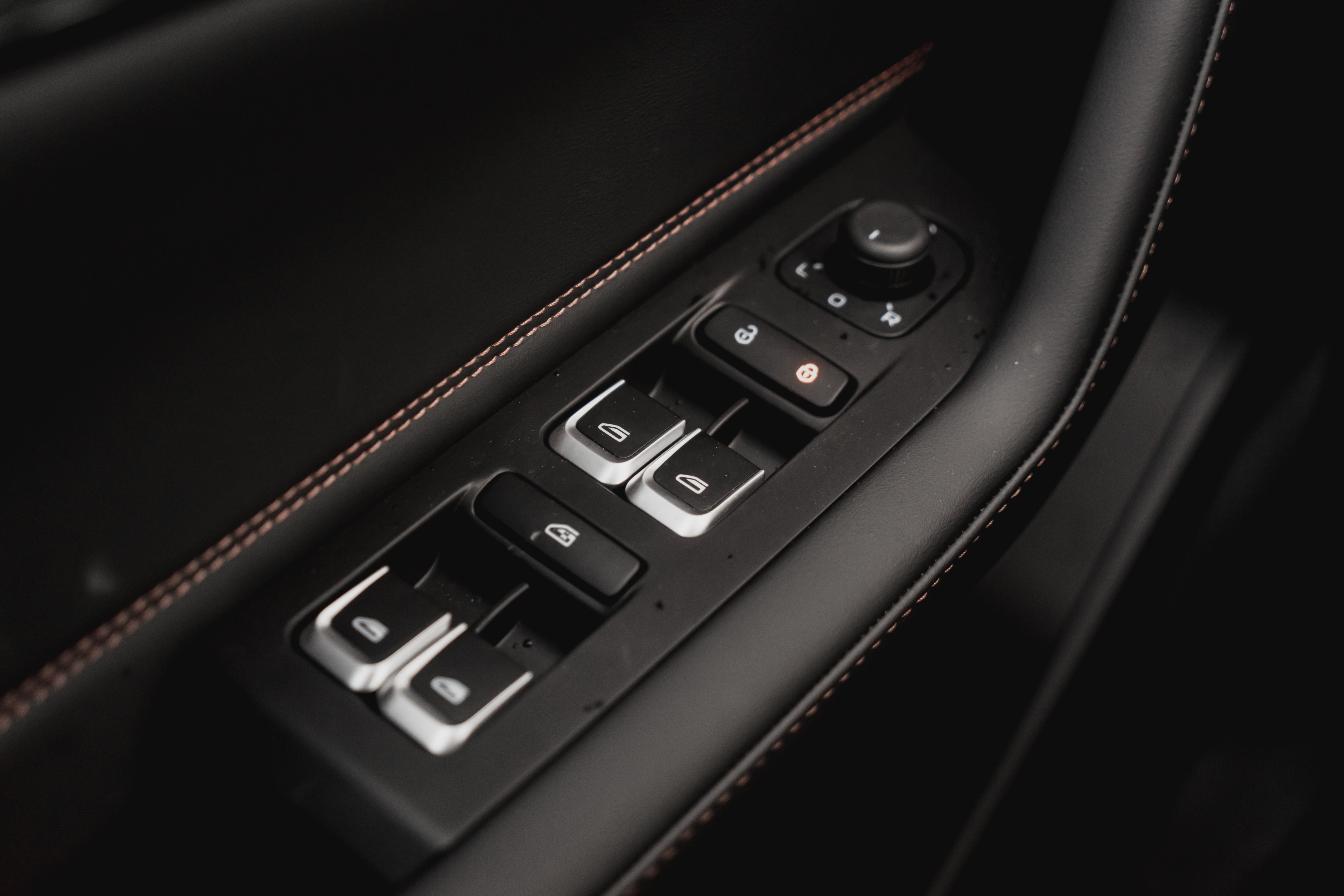 Geely OKAVANGO Flagship