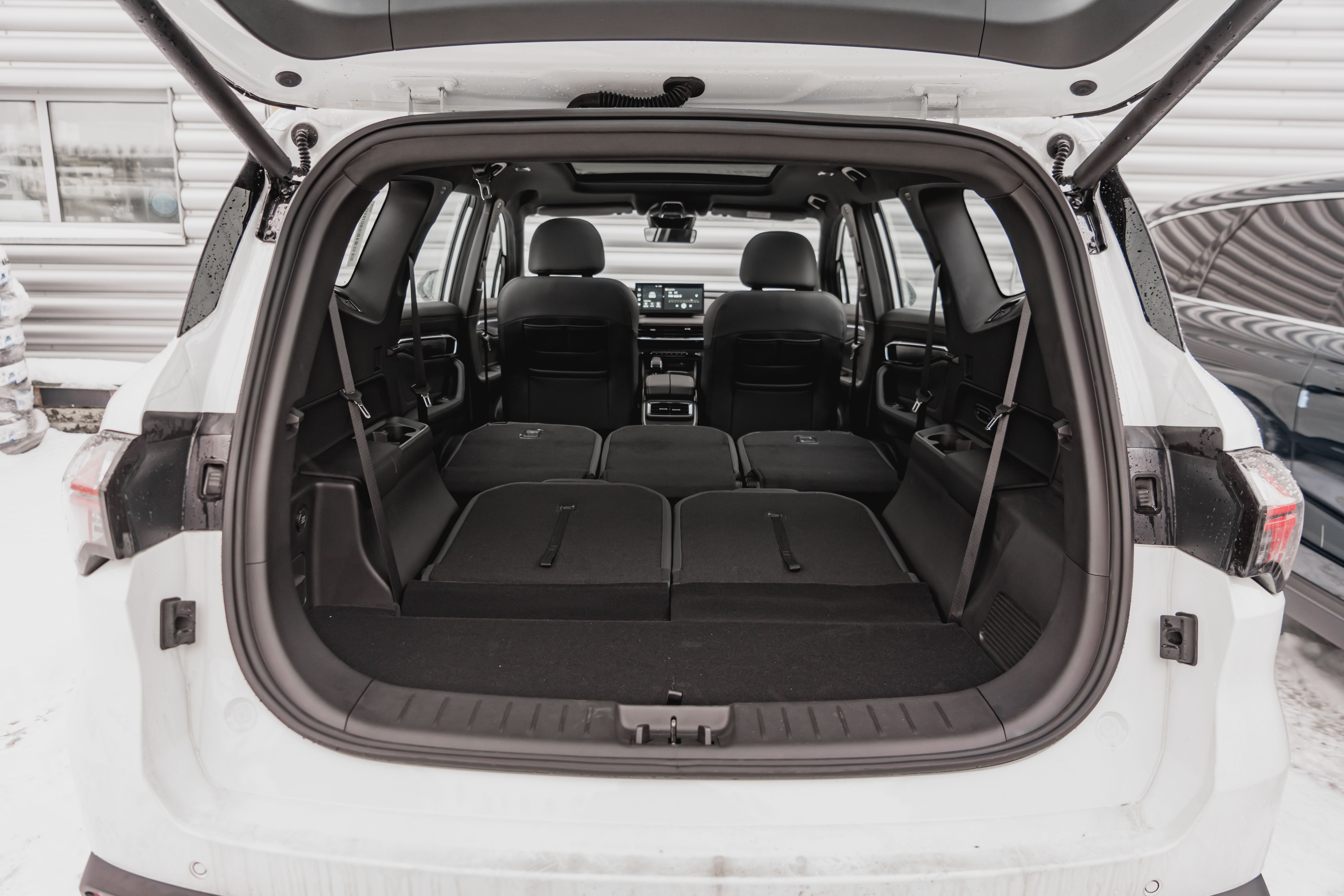 Geely OKAVANGO Flagship