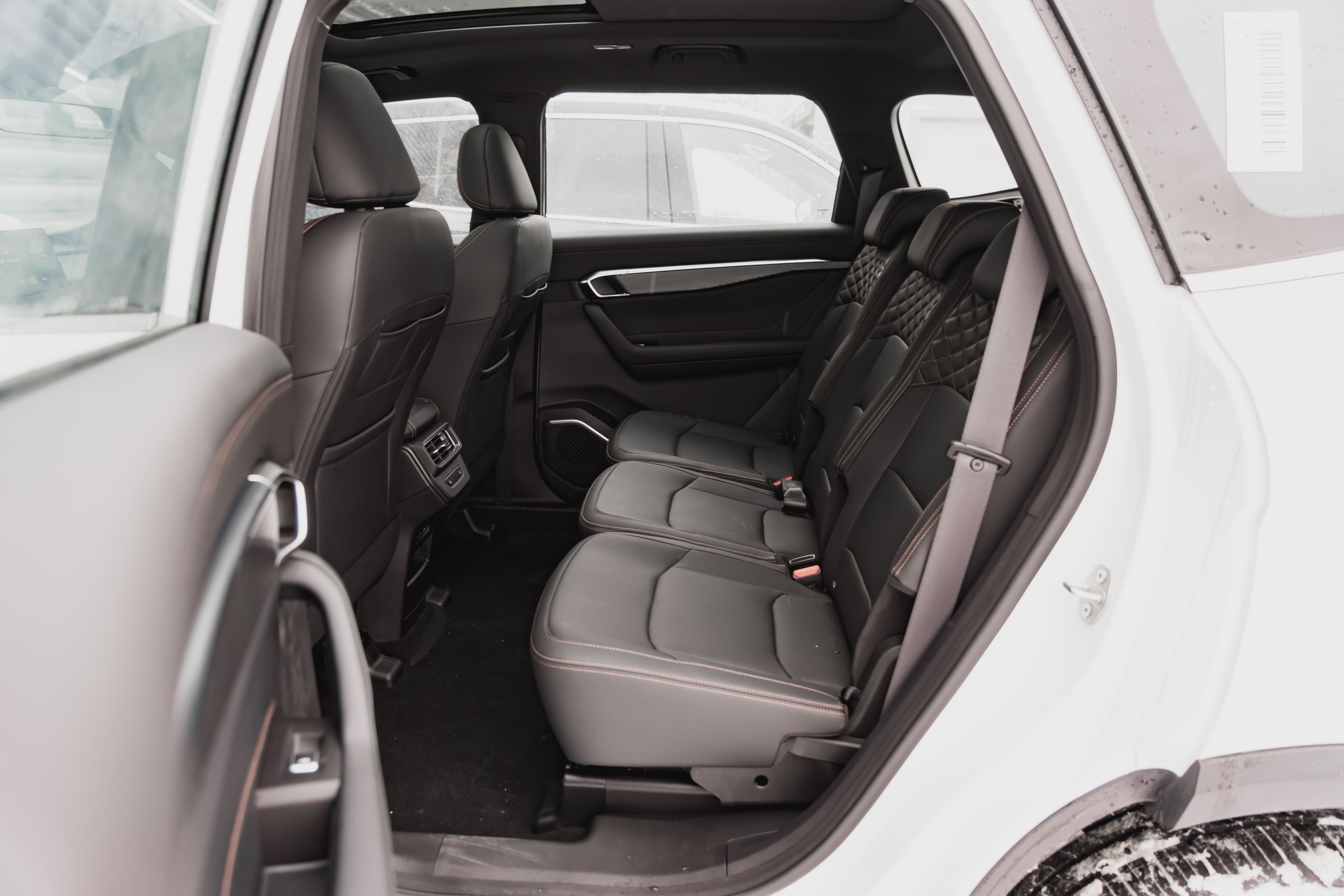 Geely OKAVANGO Flagship