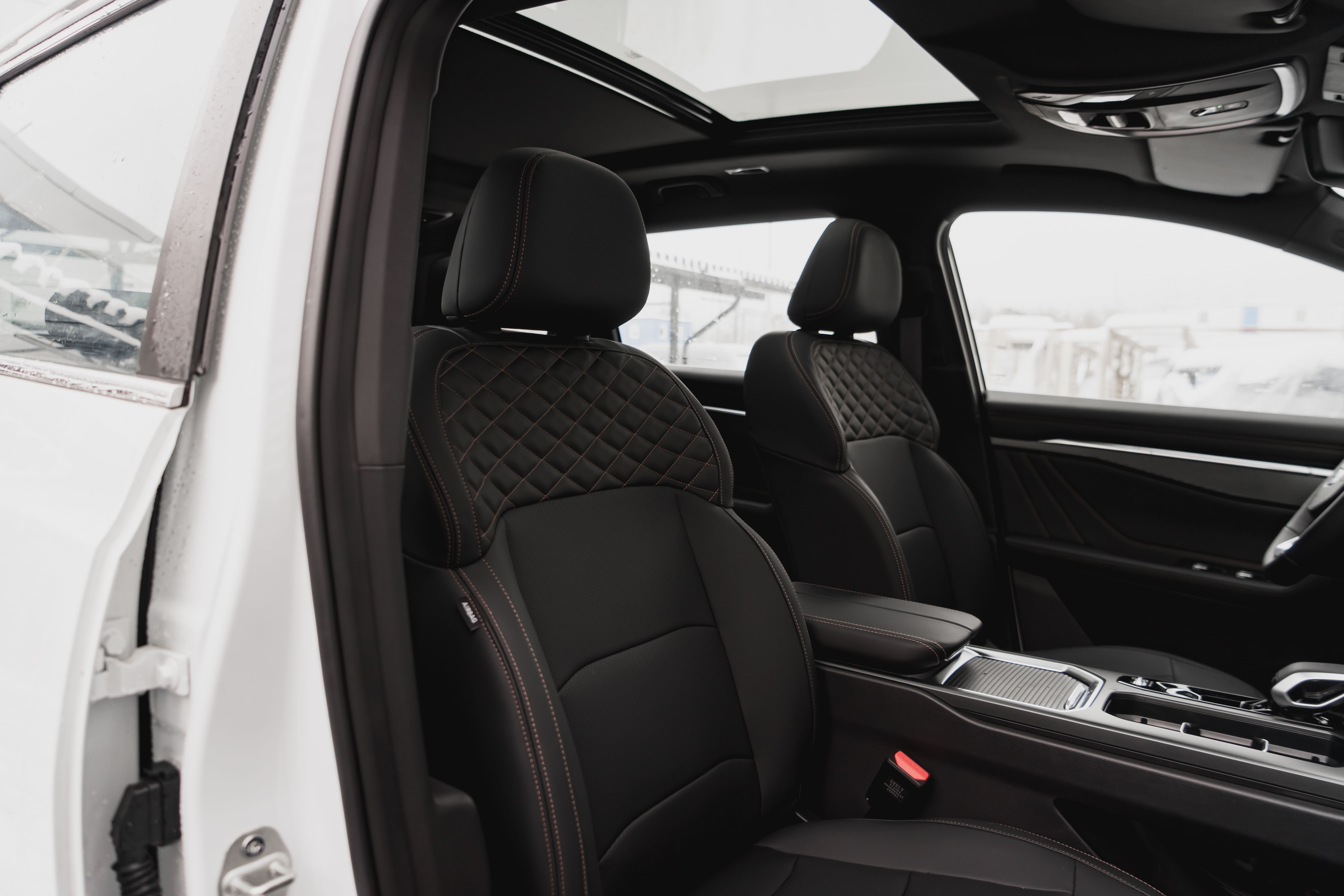 Geely OKAVANGO Flagship