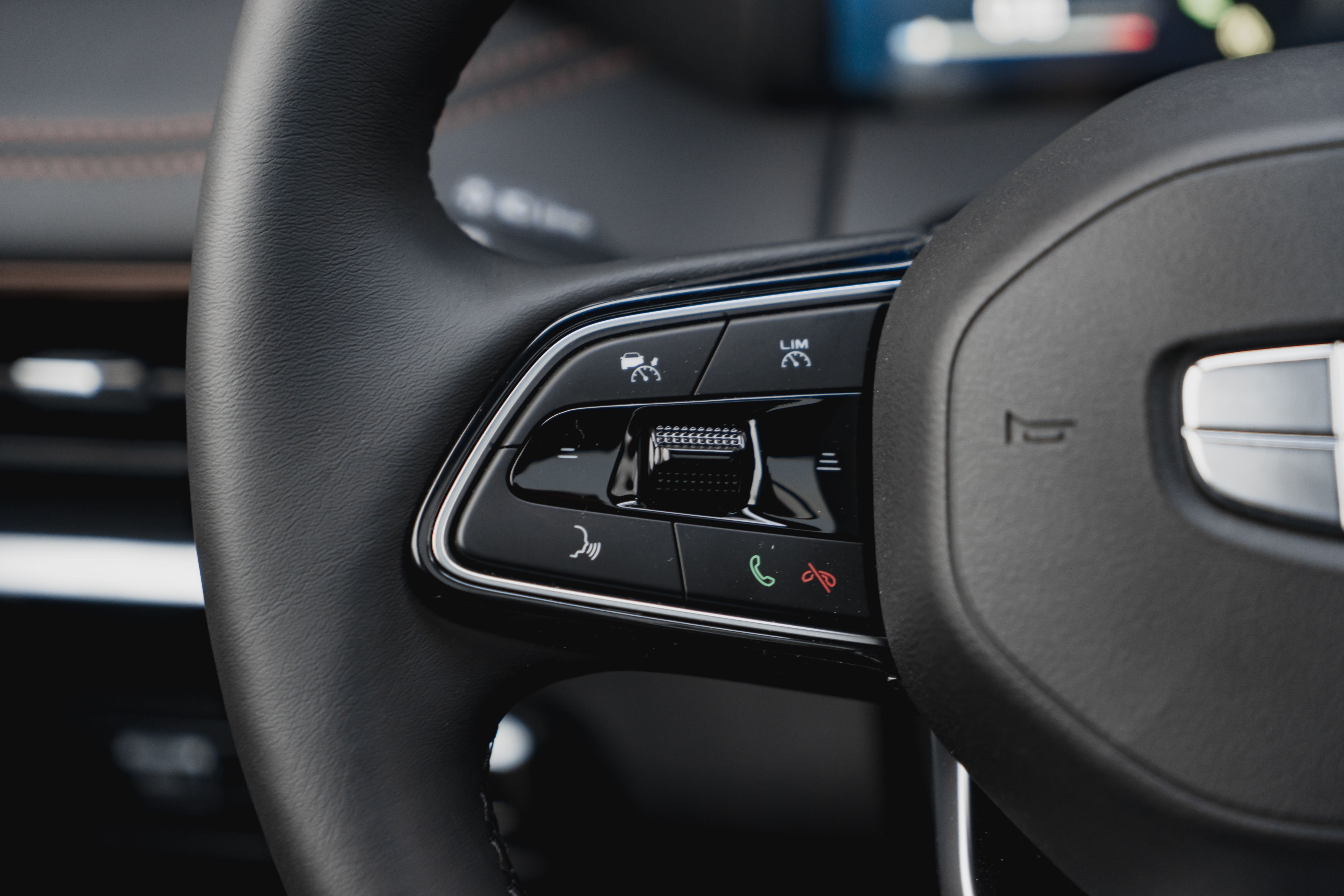 Geely OKAVANGO Flagship