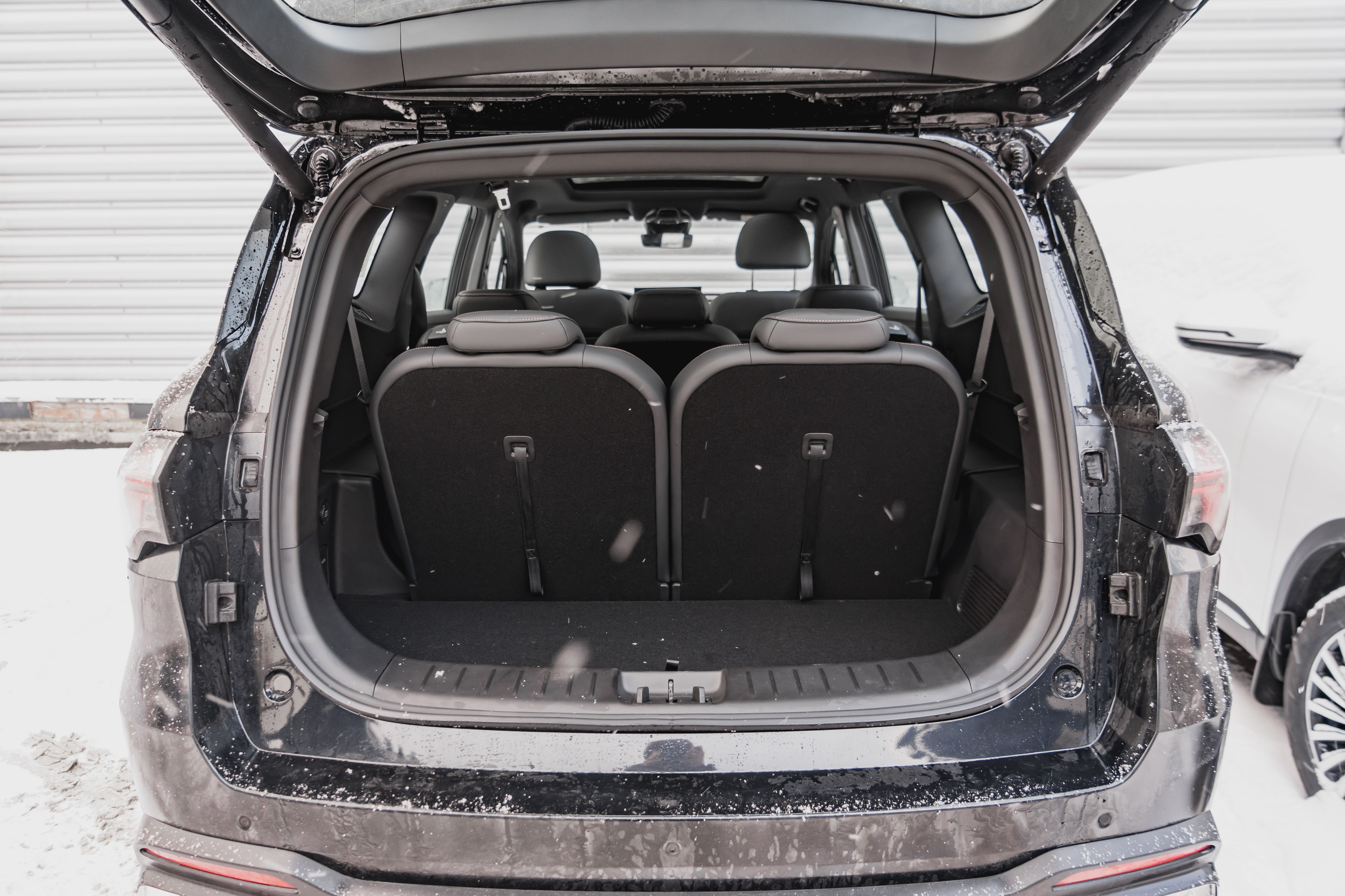 Geely OKAVANGO Flagship