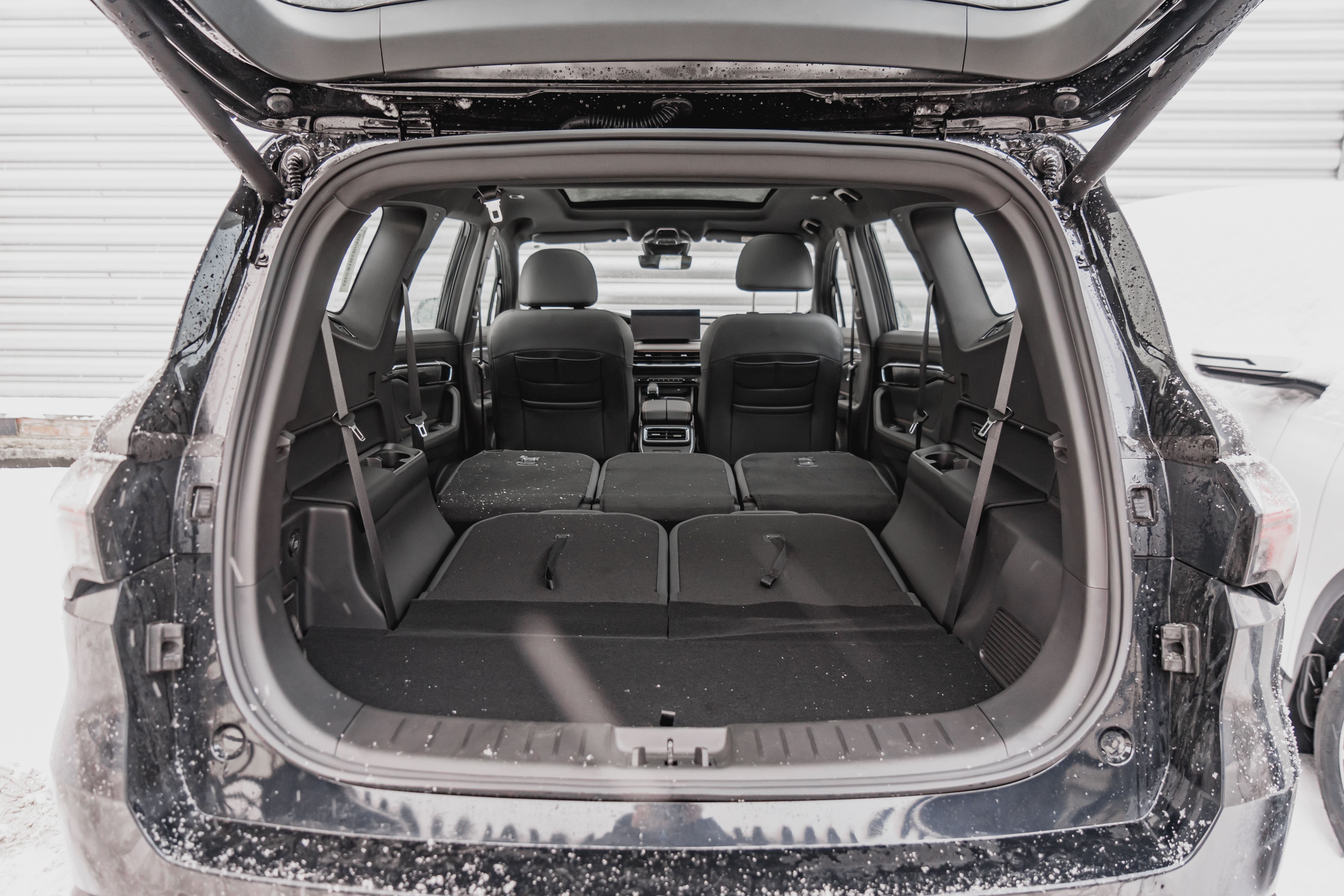 Geely OKAVANGO Flagship