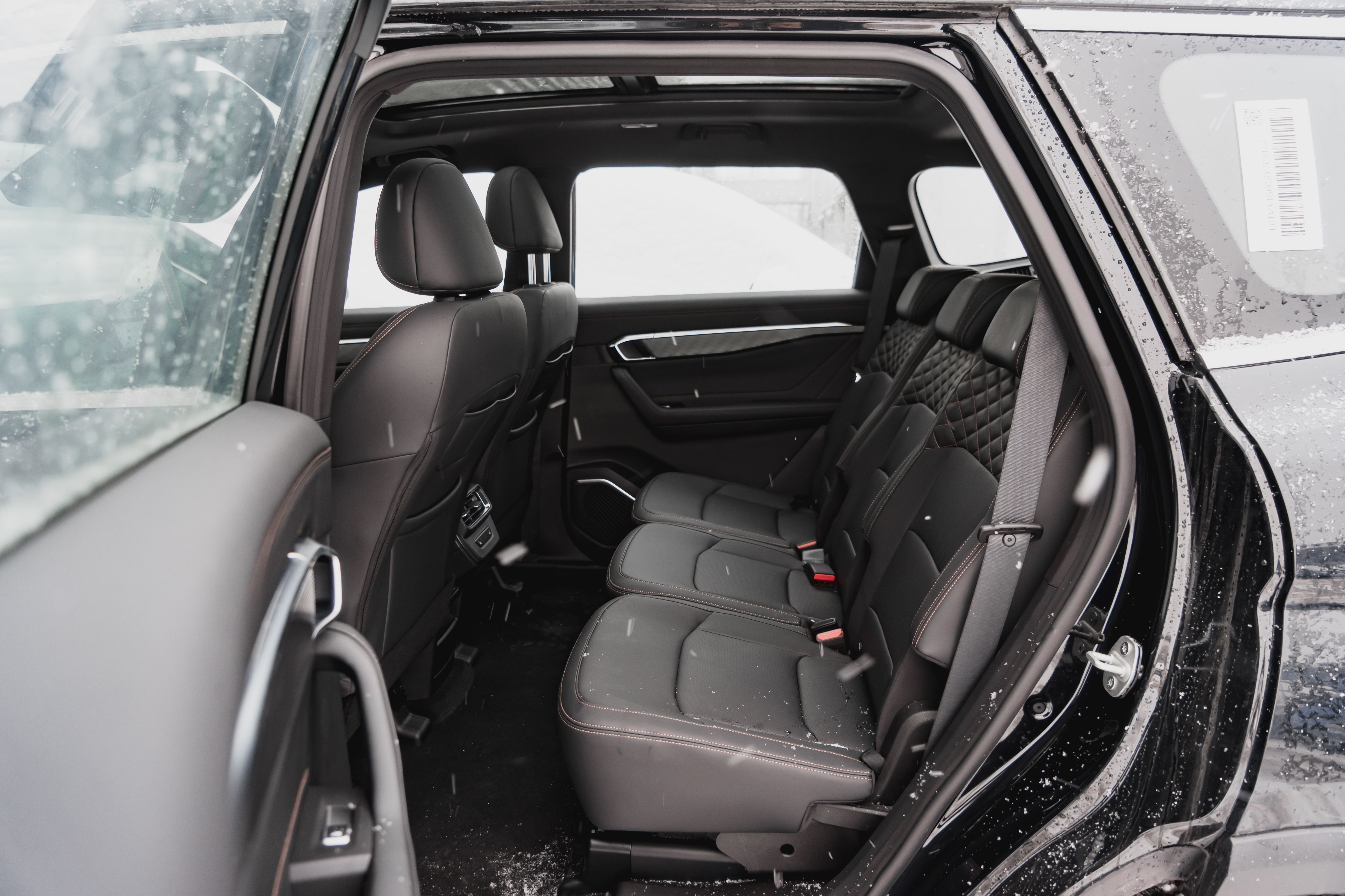 Geely OKAVANGO Flagship