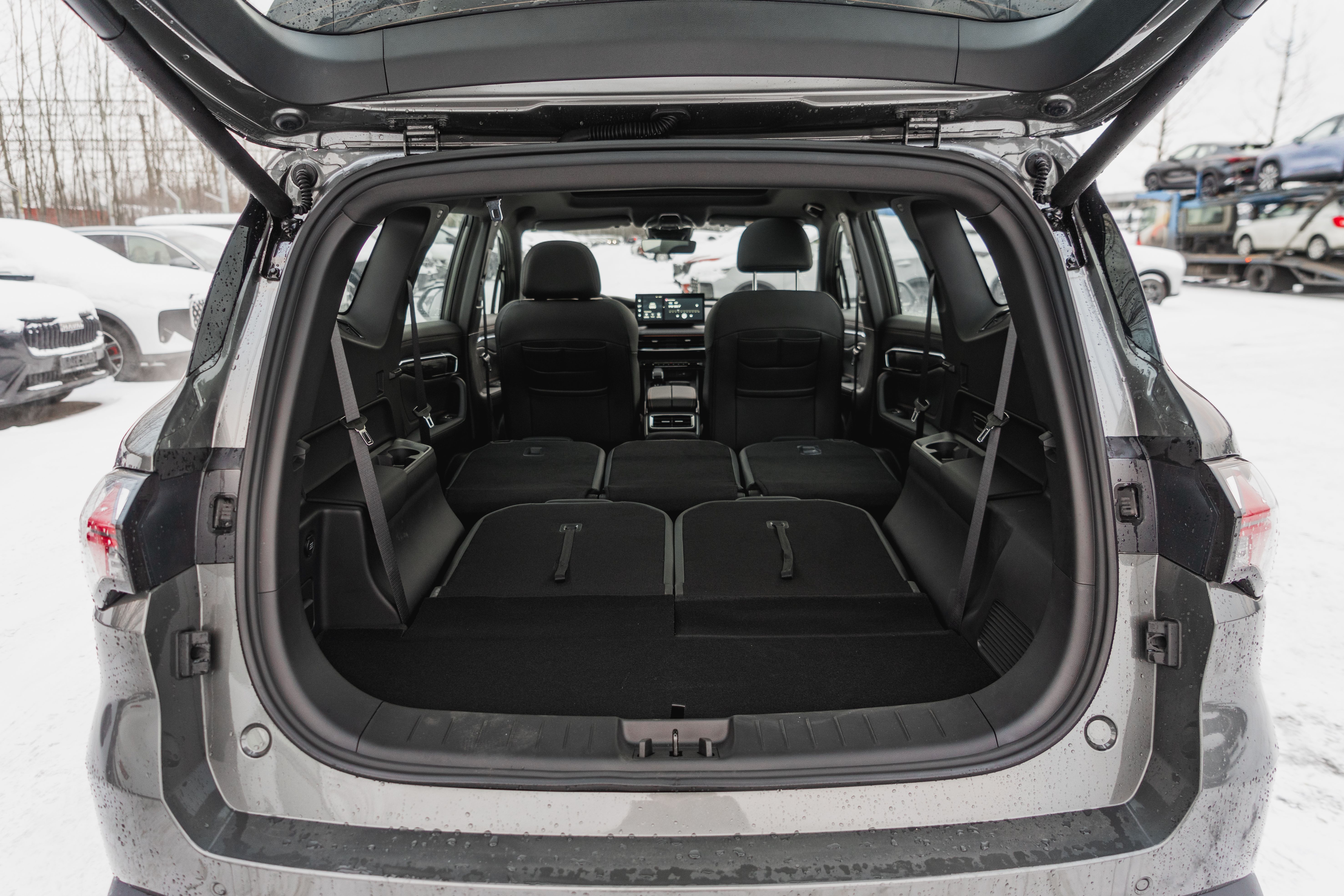 Geely OKAVANGO Flagship