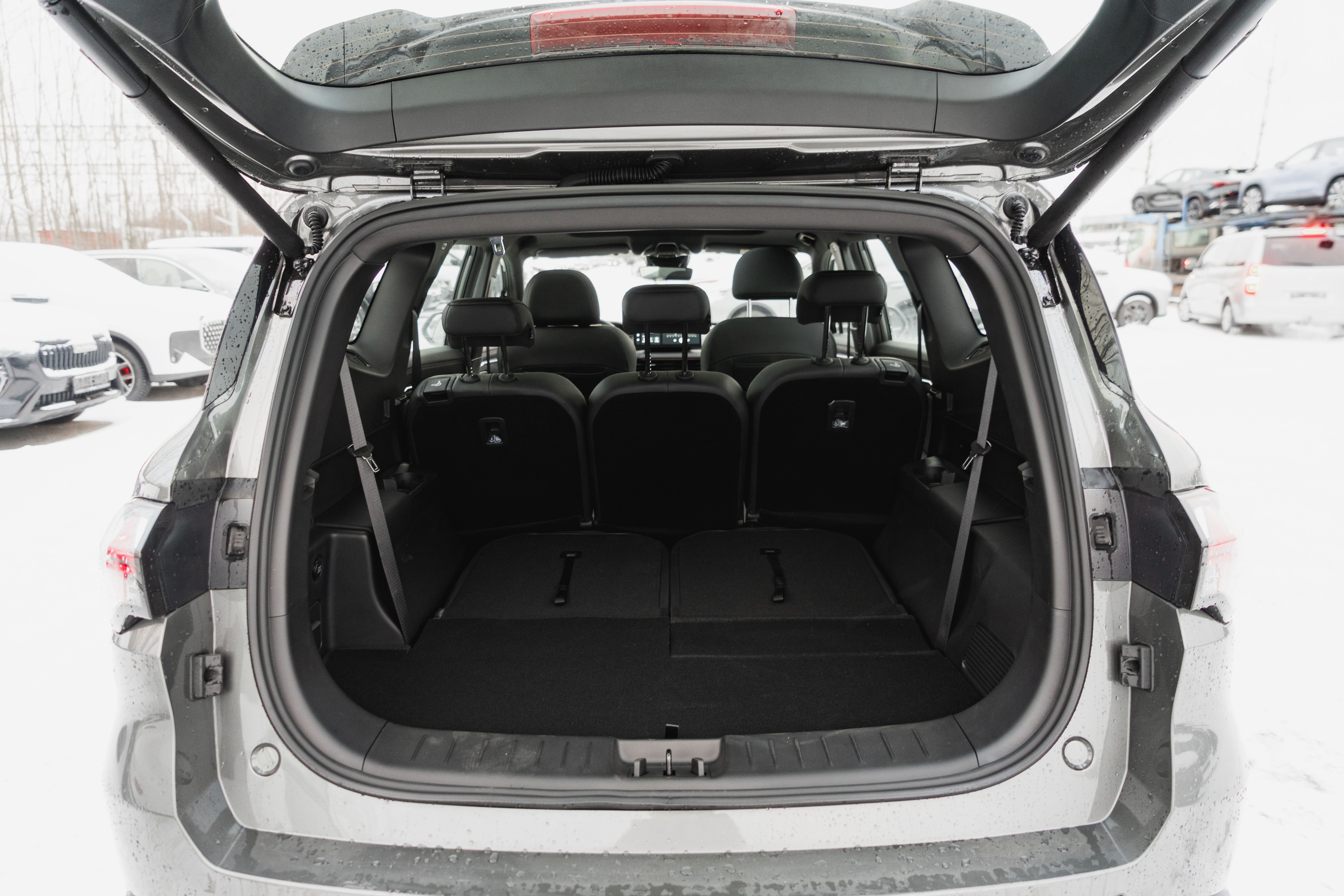 Geely OKAVANGO Flagship