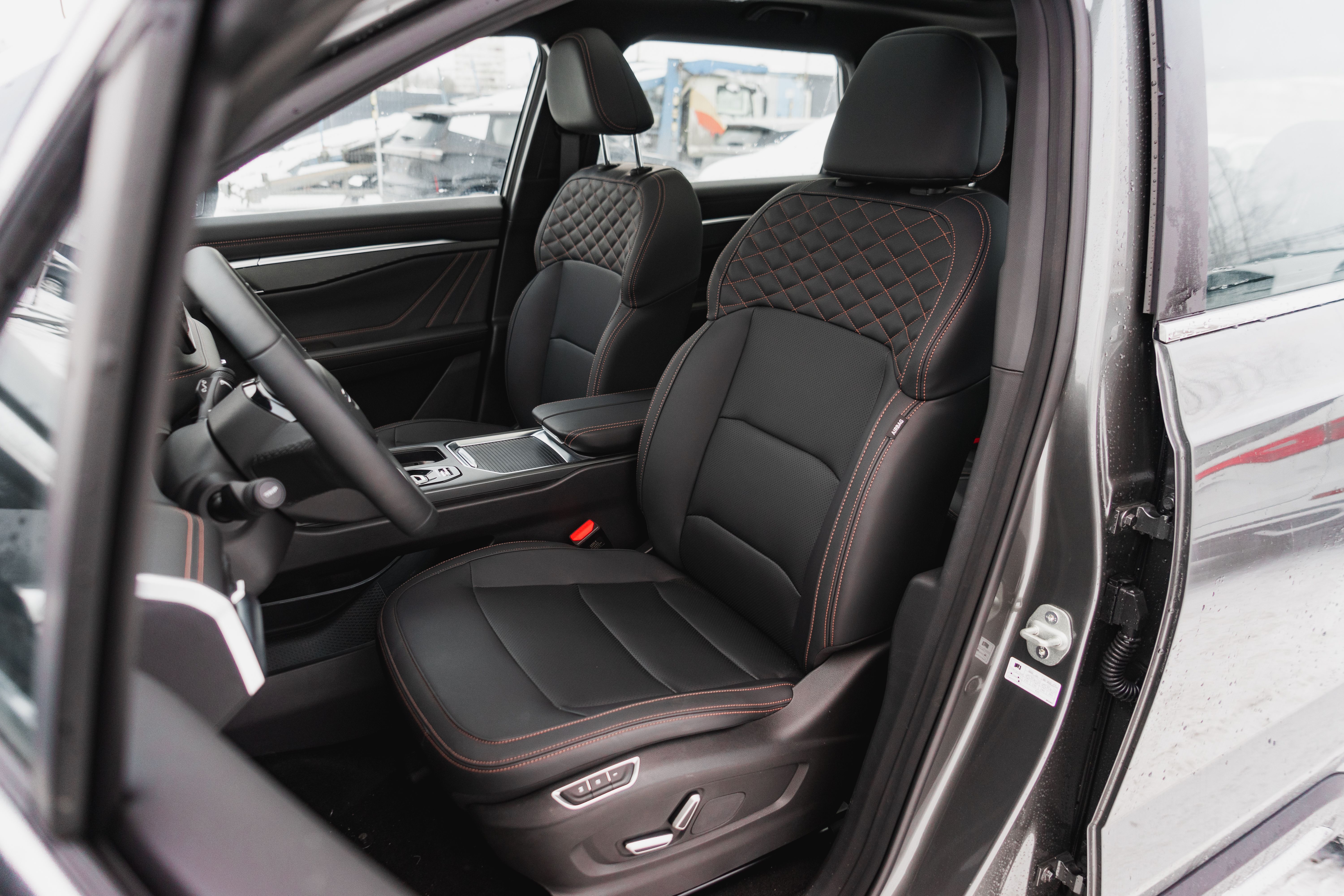 Geely OKAVANGO Flagship