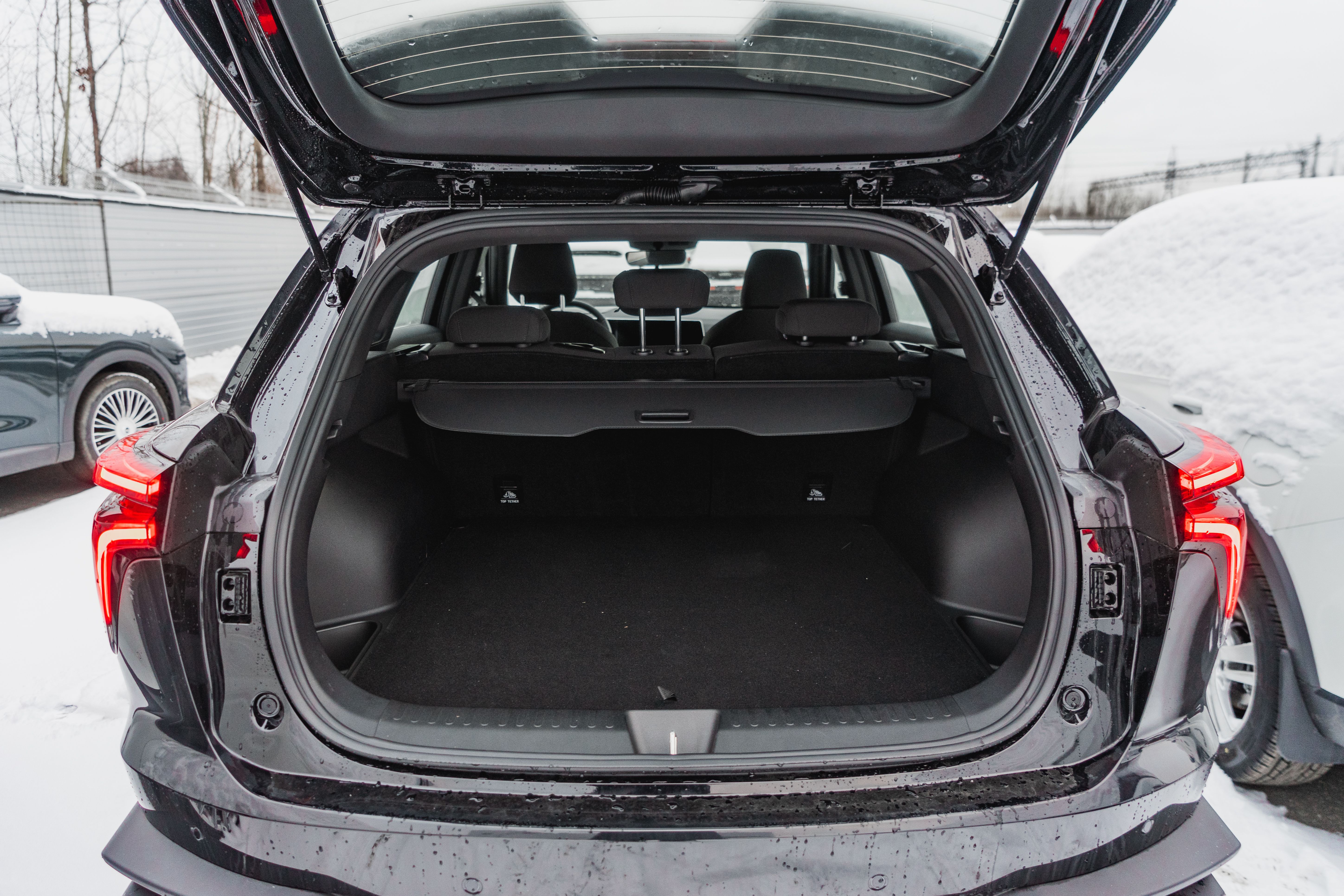 Geely OKAVANGO Flagship