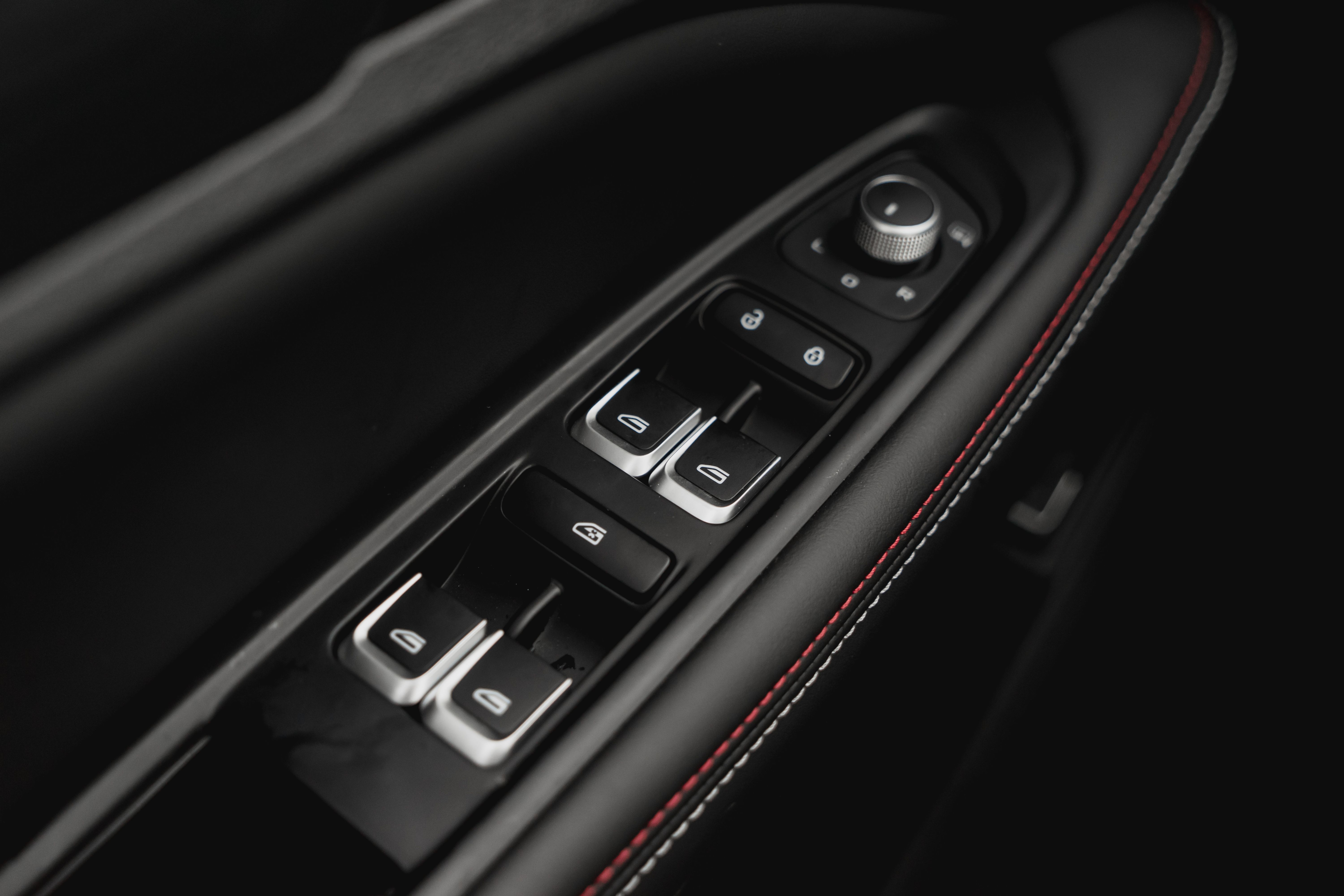 Knewstar 001 Flagship