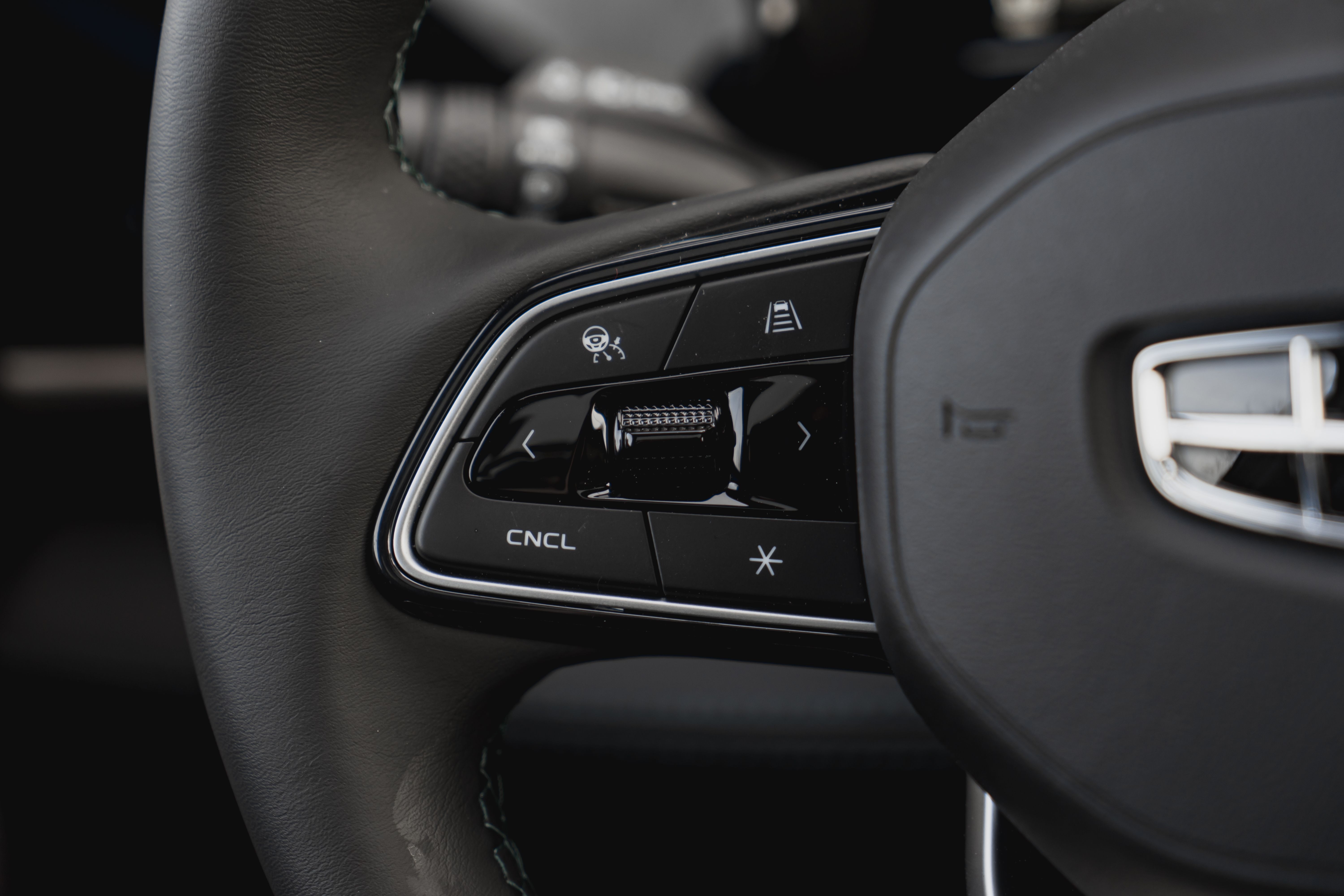 Geely MONJARO Flagship SE 2.0T 8AT 4WD