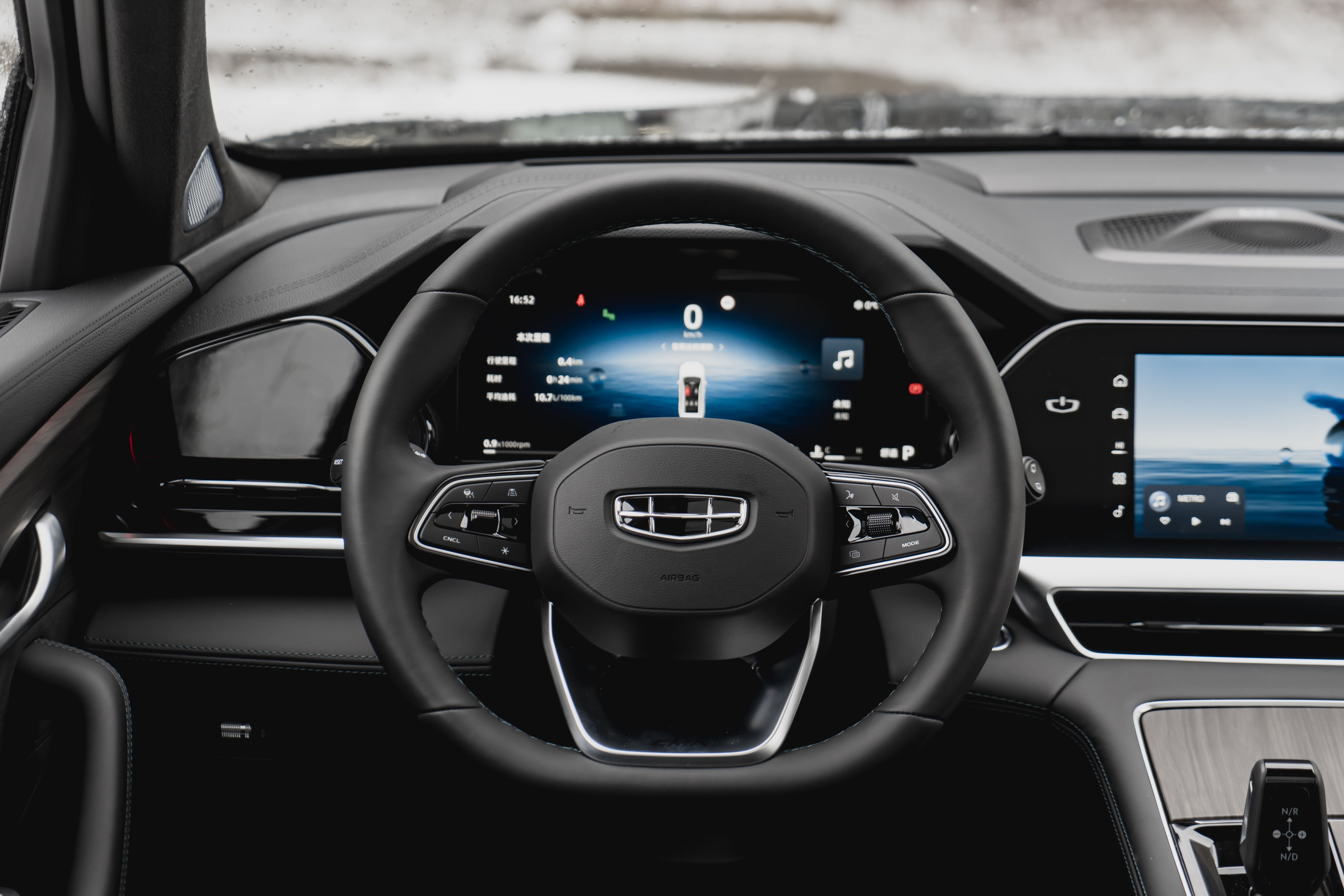 Geely MONJARO Flagship SE 2.0T 8AT 4WD