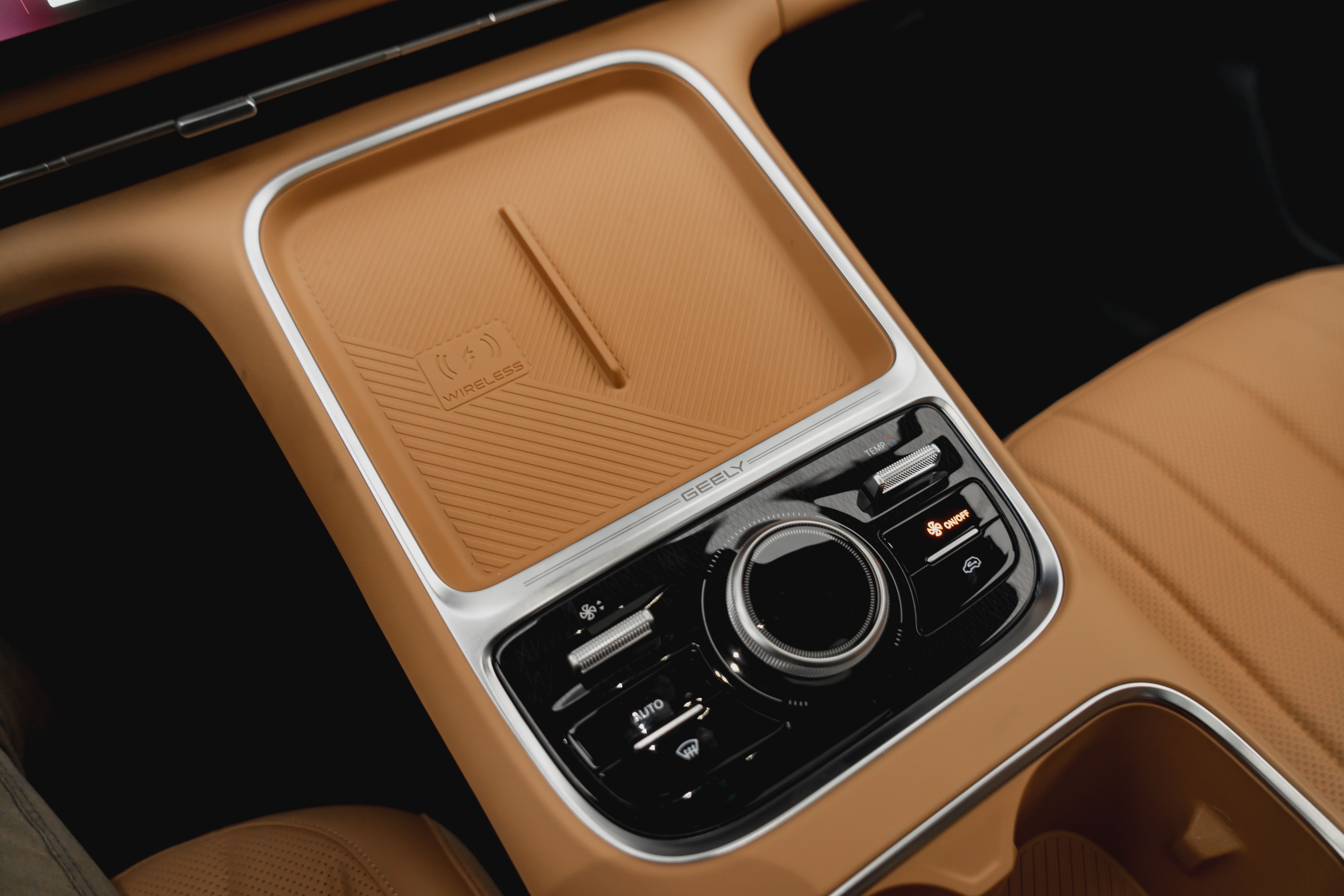 Geely EX5 Гибрид Макс