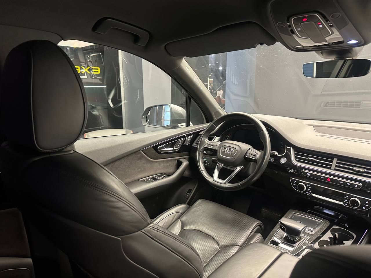 Audi Q7 2018 года, 130 115 км - вид 9