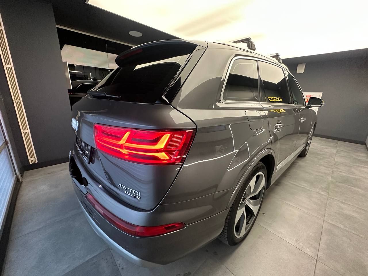 Audi Q7 2018 года, 130 115 км - вид 5