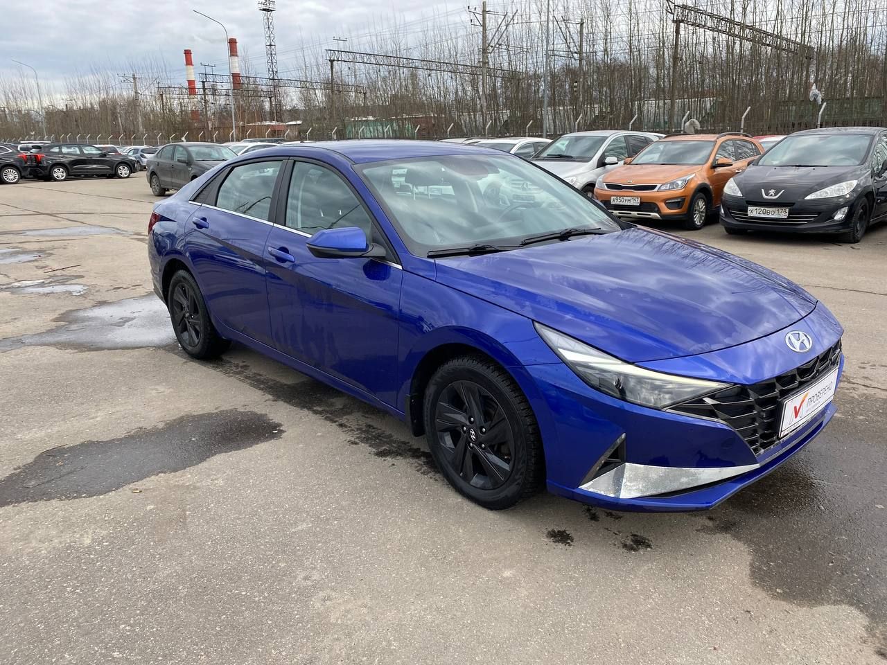 Hyundai Elantra 2021 года, 104 208 км - вид 3