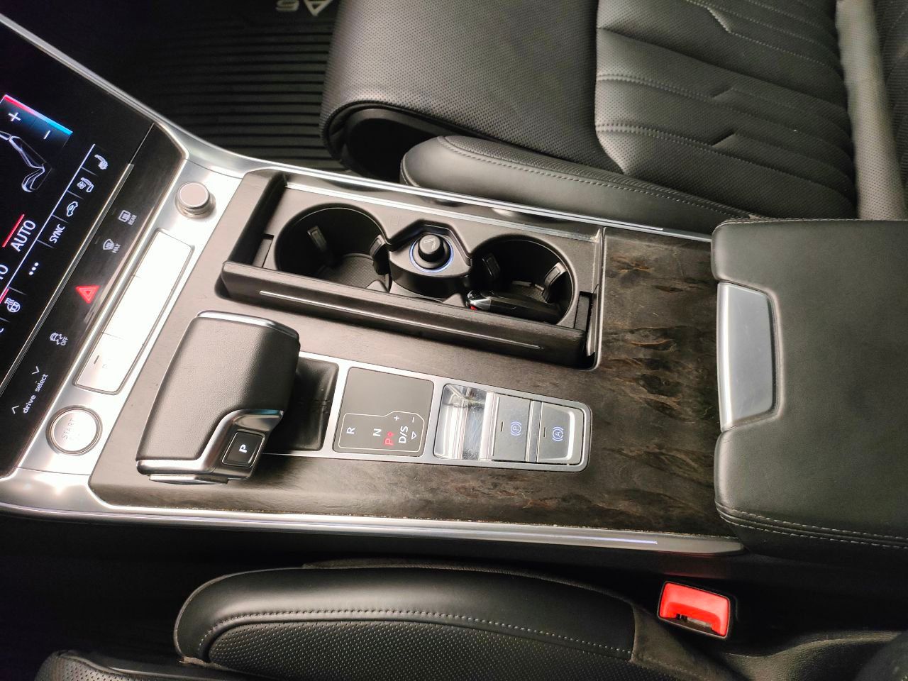 Audi A6 2018 года, 155 840 км - вид 13