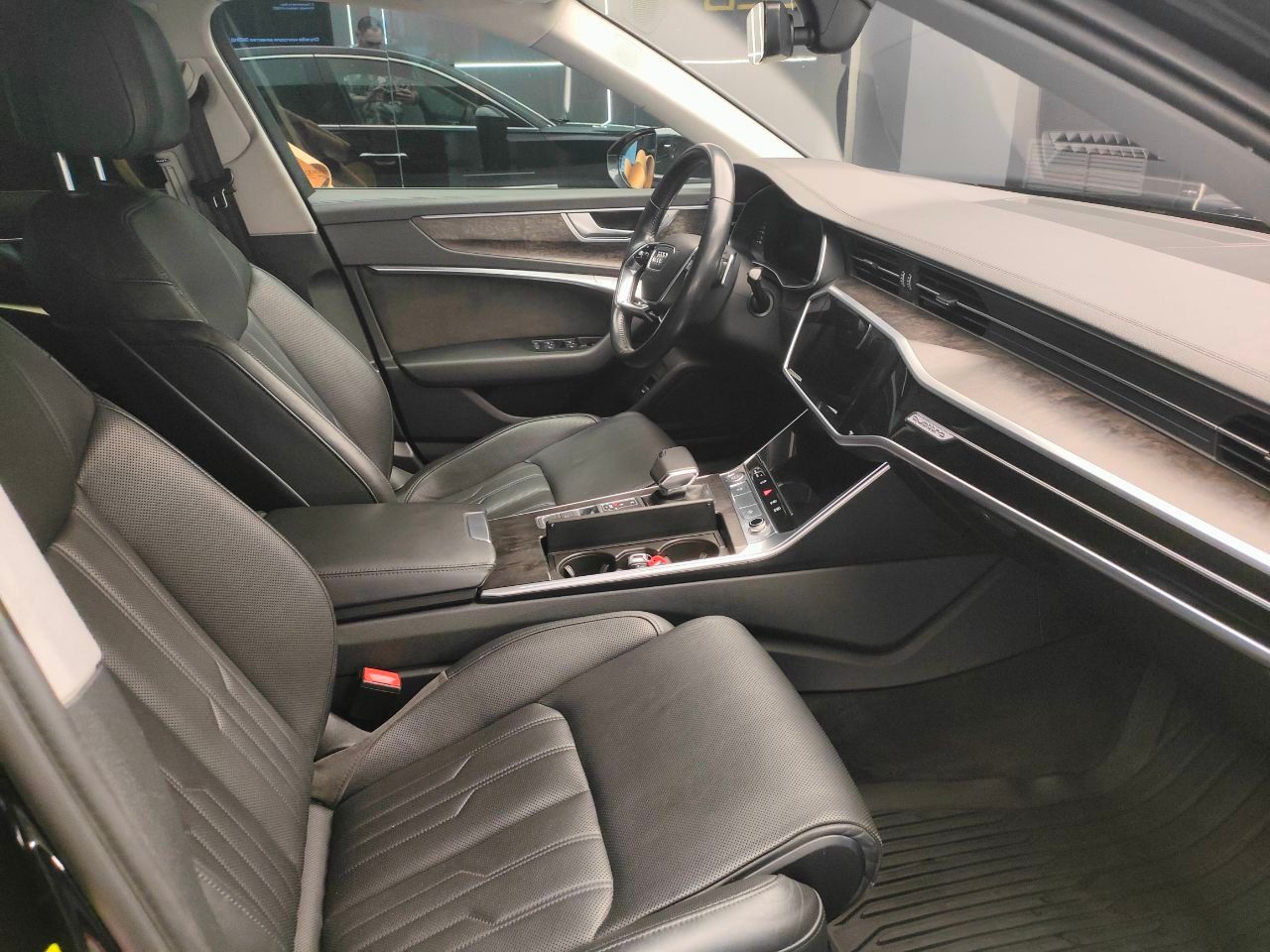 Audi A6 2018 года, 155 840 км - вид 19