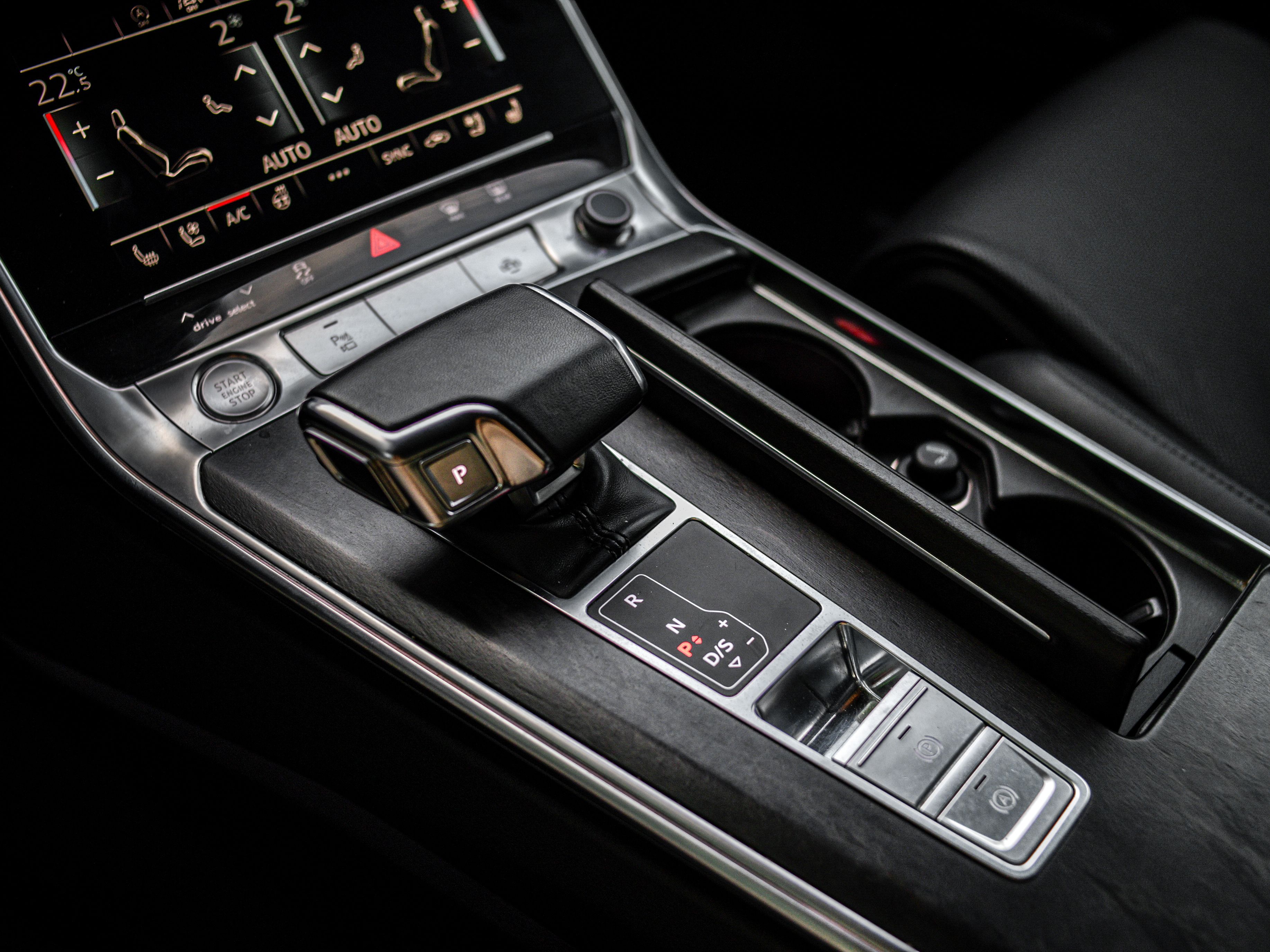 Audi A6 2018 года, 155 840 км - вид 11
