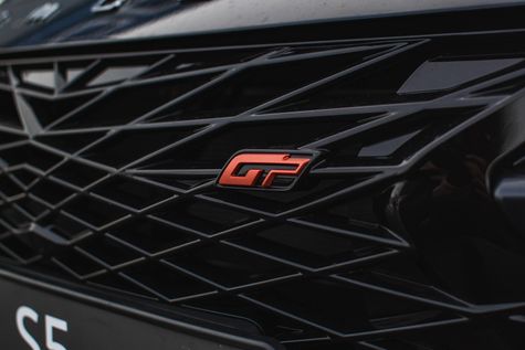 Интерьер Омода S5 GT